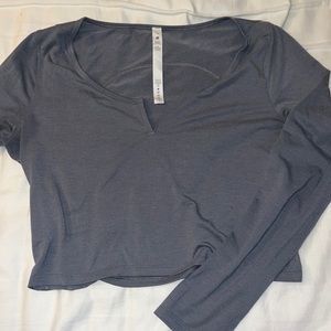 Lululemon cropped long sleeve gray size 10